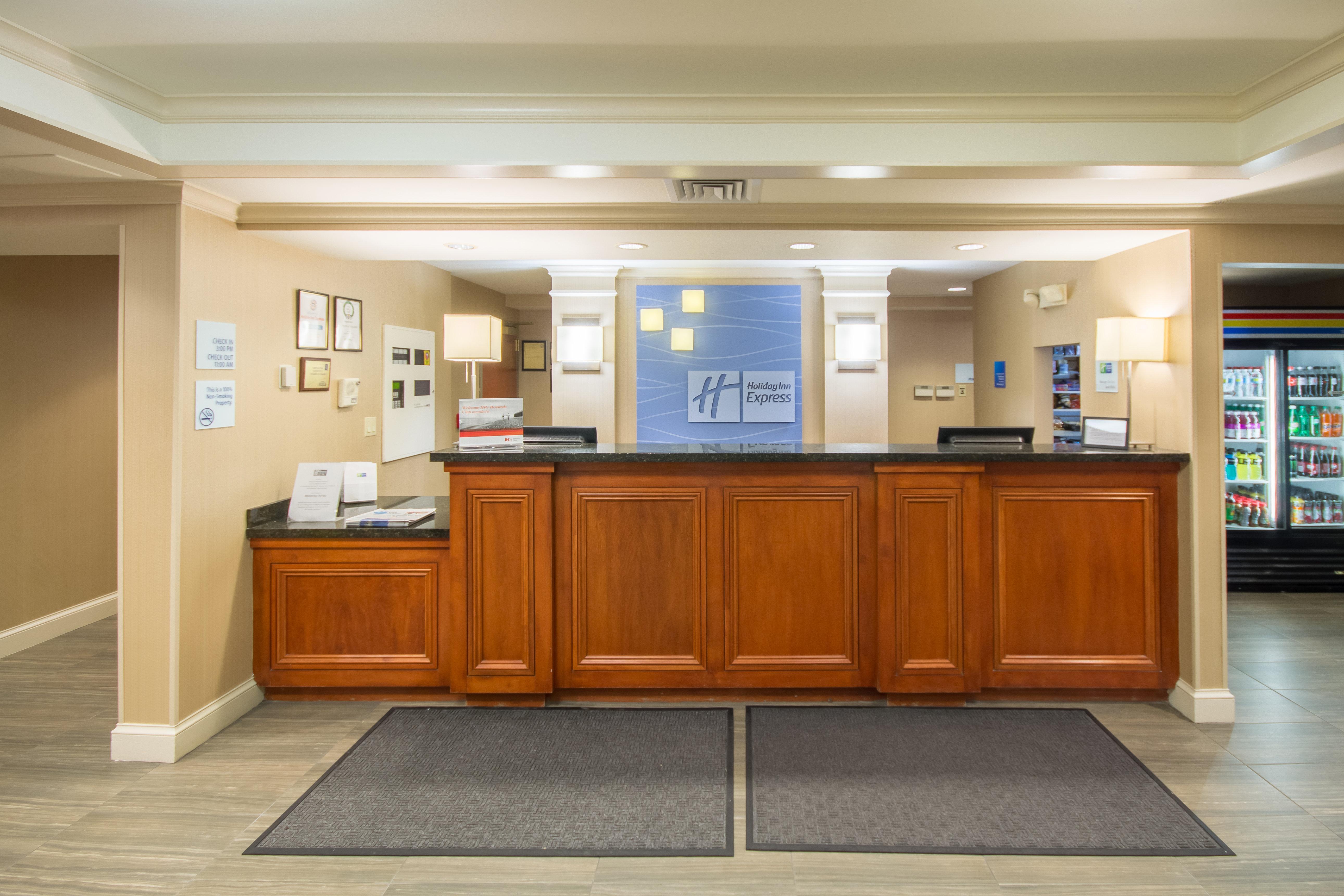 Holiday Inn Express Hotel & Suites Auburn By Ihg Exterior photo